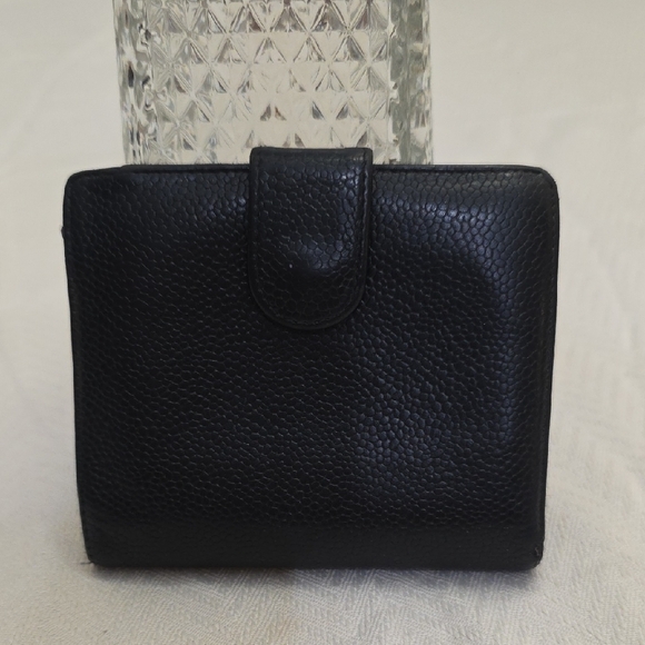 CHANEL Black Pebbled Leather Wallet - Picture 2 of 16